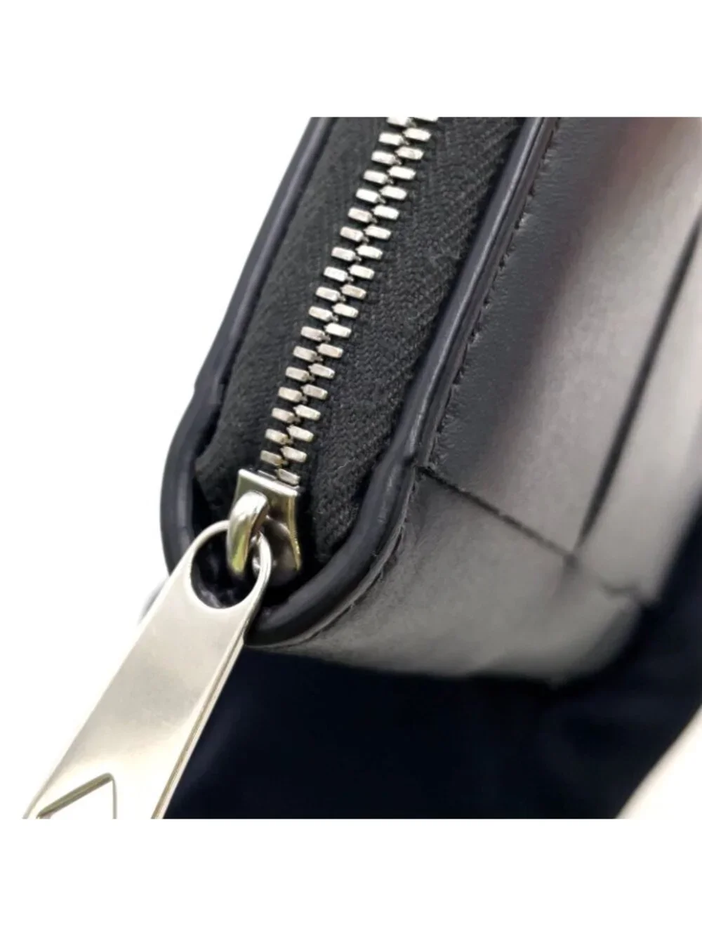Bottega Veneta Maxi Intrecciato Leather Gray Wallet Silver
